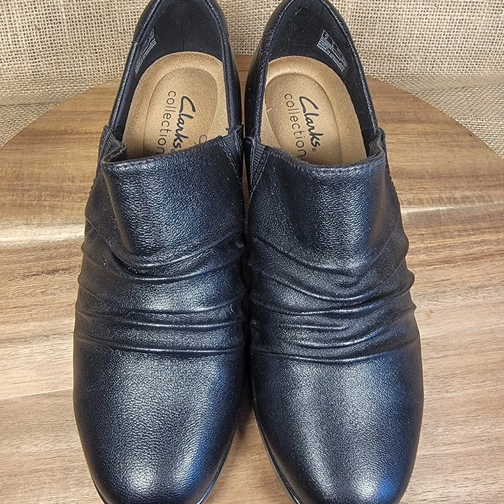 Clarks Emily 2 Cove Leather Slip On Shootie Block Heel Shoes Women's Size 7 Wide